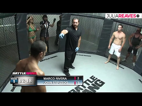 ❤️ Ultimate Fighter ቀለበቱ ውስጥ ከተጣላ በኋላ አንዲት ቁጥር ሴትን ትበዳለች። ☑ የፊንጢጣ የወሲብ ፊልም ❤